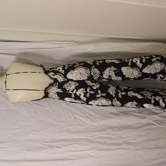 Astr the Label floral jumpsuit - Picture 8 of 12